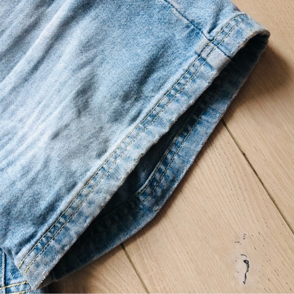 Vintage Tommy Jeans Light Wash Carpenter Shorts Size 7 - Picture 11 of 13